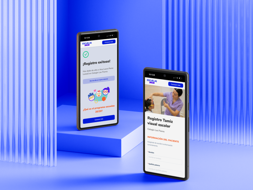 Dos celulares con la aplicación Escuelas 20/20: pantalla de registro exitoso y formulario de tamiz visual escolar